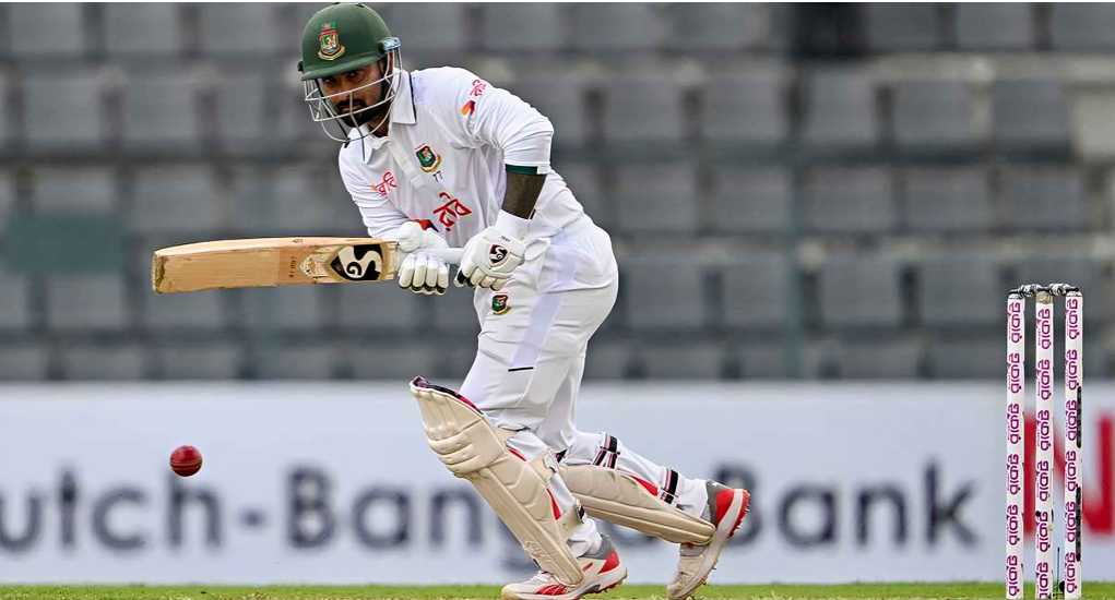 সিলেট টেস্টে ব্যাটিং বিপর্যয়, লিটনের লড়াইয়ে কিছুটা ঘুরে দাঁড়াল বাংলাদেশ