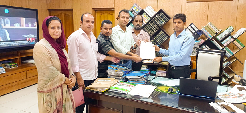 ঢাকা জেলা প্রশাসক ও পুলিশ সুপারকে হেযবুত তওহীদের স্মারকলিপি প্রদান