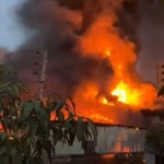 কদমতলী এলাকায় আগুন, নিয়ন্ত্রণে কাজ করছে চার ইউনিট!