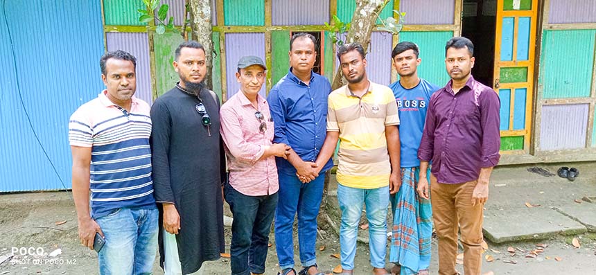 নিহত সাংবাদিক খোরশেদ সিকদারের পরিবারের পাশে গণমাধ্যমকর্মীরা