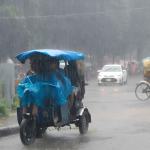 ঝড়-বৃষ্টির সতর্কতা: ঢাকাসহ সব বিভাগে আজ বজ্রসহ বৃষ্টির আভাস
