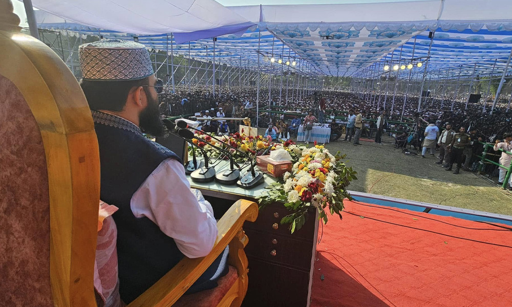 আজহারির মাহফিলে চুরি, ২২ নারী আটক
