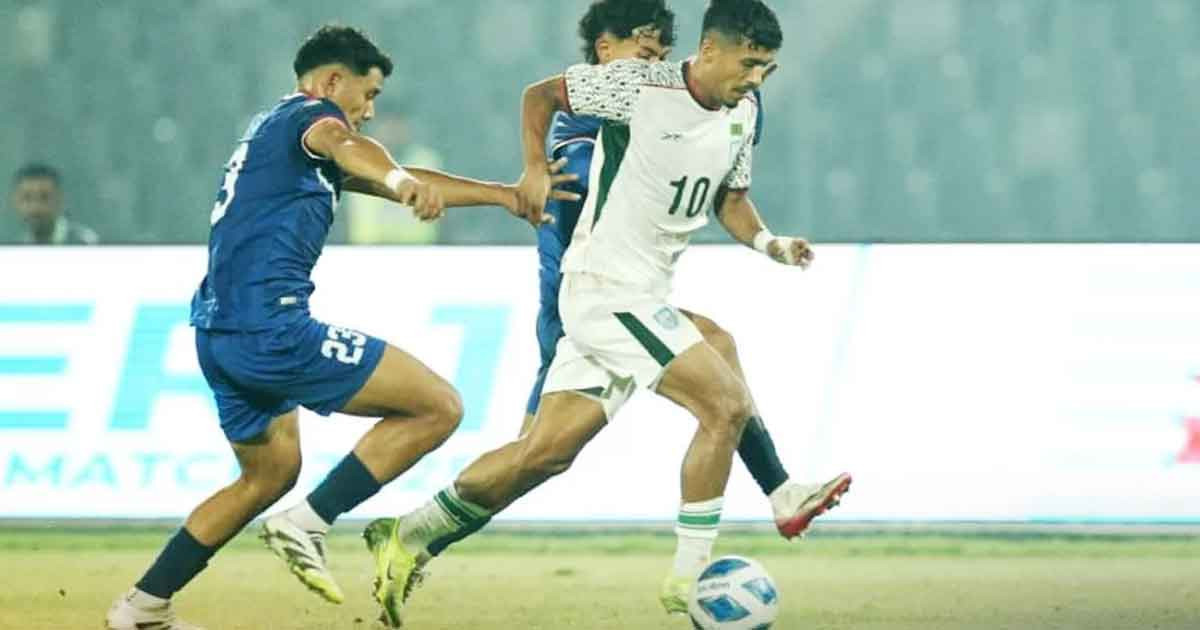 হামজার জোড়া গোলে ফেরার চেষ্টা, তবুও হতাশার ড্র বাংলাদেশে