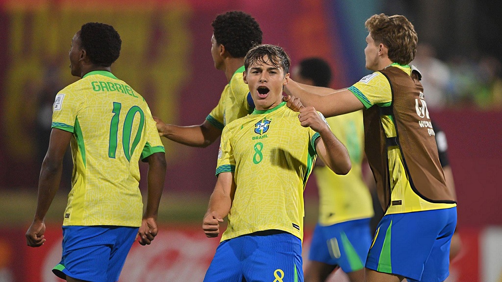টাইব্রেকারে ১৪ শটের লড়াই জিতে শেষ ষোলোতে পৌঁছালো ব্রাজিল
