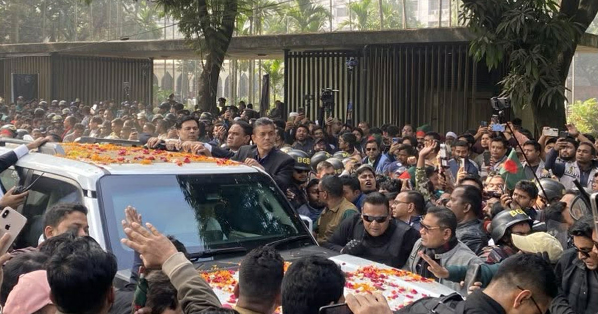 গুলশানে ফিরলেন তারেক রহমান, নানা কর্মসূচি শেষে বাসভবনে প্রবেশ
