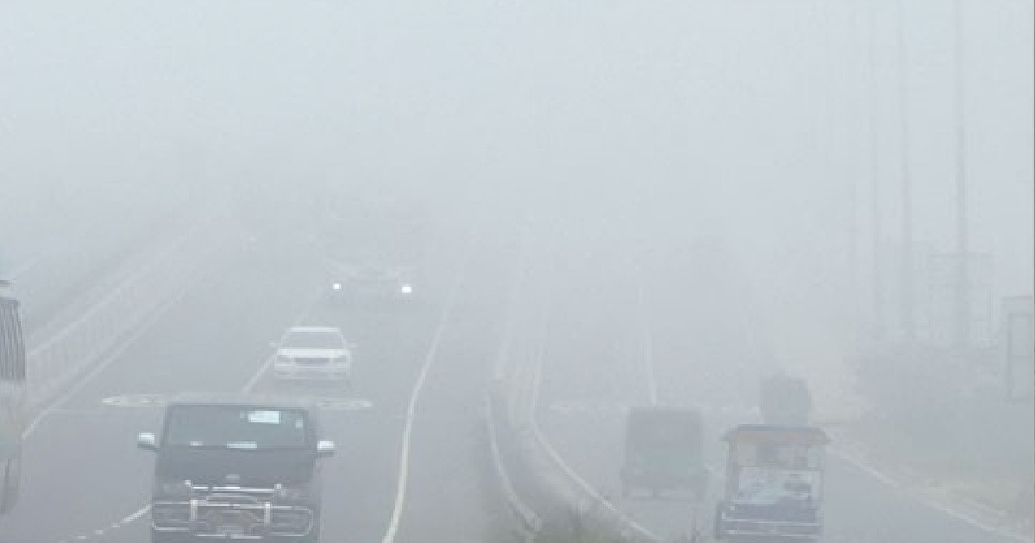 শীতে কাঁপছে ঢাকা, আবহাওয়া অফিস দিলো সুখবর