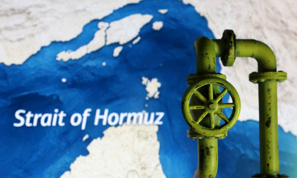 হরমুজ ইরানের নিয়ন্ত্রণে, টোল দিতে হবে রিয়ালে: তেহরান