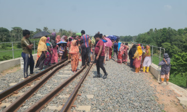 দিনাজপুরে নীলসাগর এক্সপ্রেসের ধাক্কায় বৃদ্ধ নারীর মৃত্যু