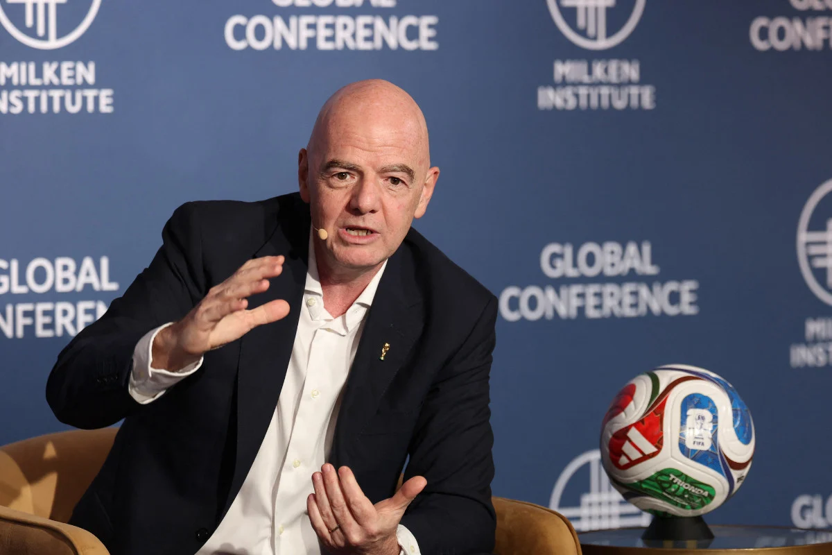 বিশ্বকাপ টিকিটের মূল্য নিয়ে মুখ খুললেন ফিফা সভাপতি!