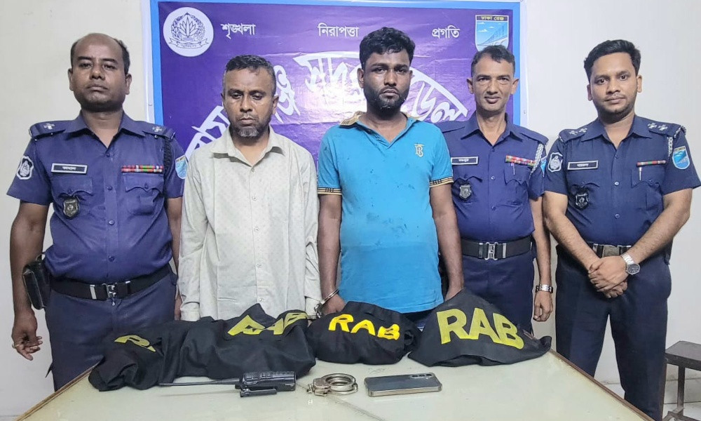 র‌্যাব পরিচয়ে প্রতারণা, চক্রের দুই সদস্য আটক!