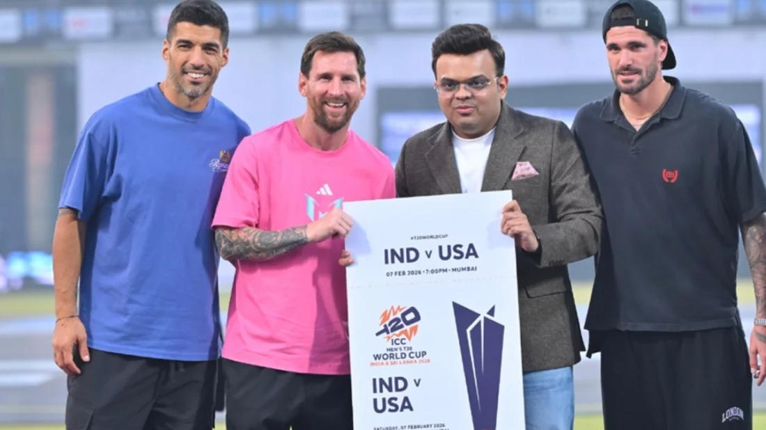 মেসি পেলেন টি-টোয়েন্টি বিশ্বকাপ টিকিট, দিল্লিতে স্মরণীয় মুহূর্ত