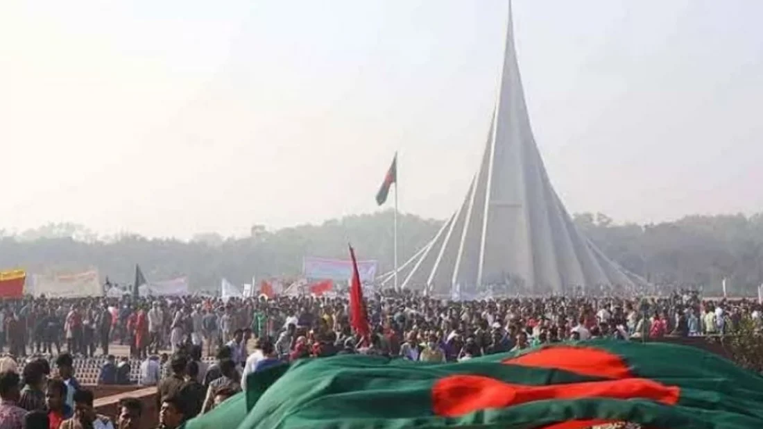 বিজয় দিবসে শহীদদের প্রতি জাতির শ্রদ্ধা, জাতীয় স্মৃতিসৌধে মানুষের ঢল