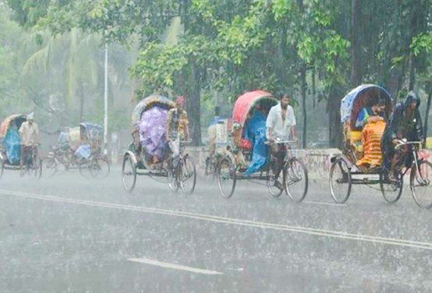 অবিরাম বৃষ্টি ঝরছে, রাজধানীতে দুর্ভোগ পথে পথে
