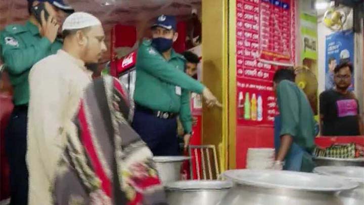 রাজধানীজুড়ে রেস্টুরেন্টে পুলিশের অভিযান, আটক ২৫