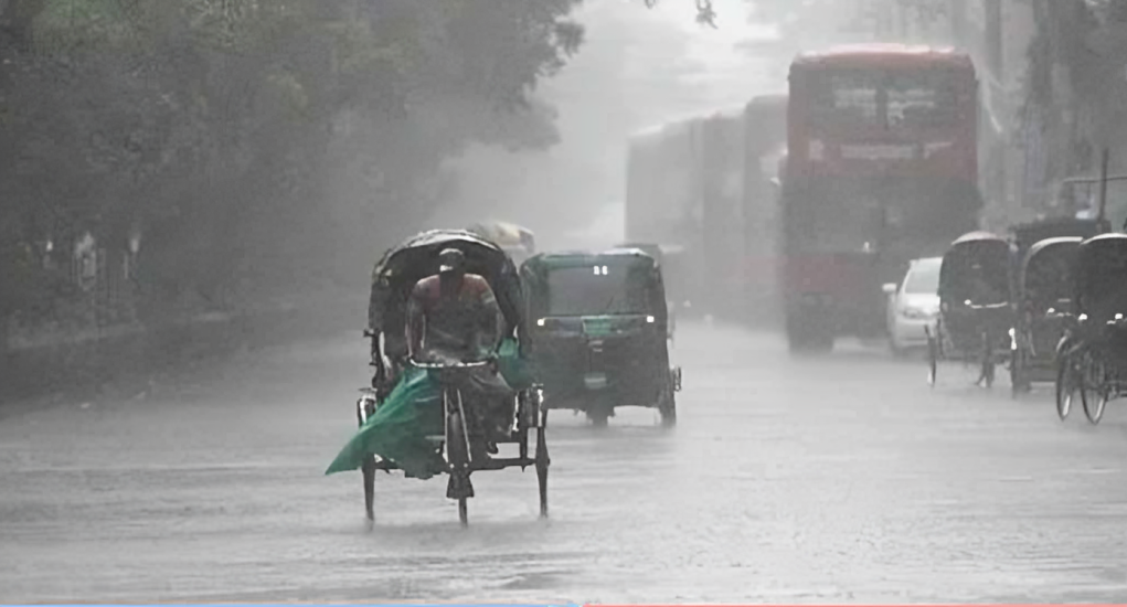 দুপুরের মধ্যেই ঢাকায় বজ্রসহ বৃষ্টির আশঙ্কা