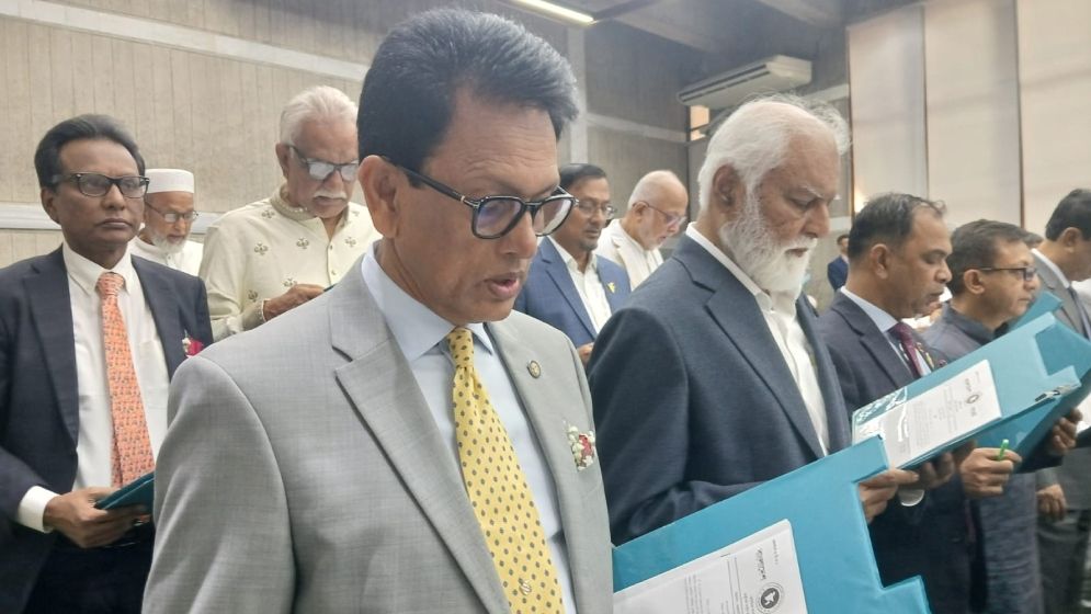শিক্ষামন্ত্রী এহসানুল হক মিলন যে কারণে আলোচনার কেন্দ্রবিন্দুতে