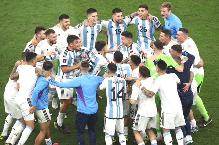 ক্রোয়েশিয়াকে উড়িয়ে স্বপ্নের ফাইনালে মেসির আর্জেন্টিনা