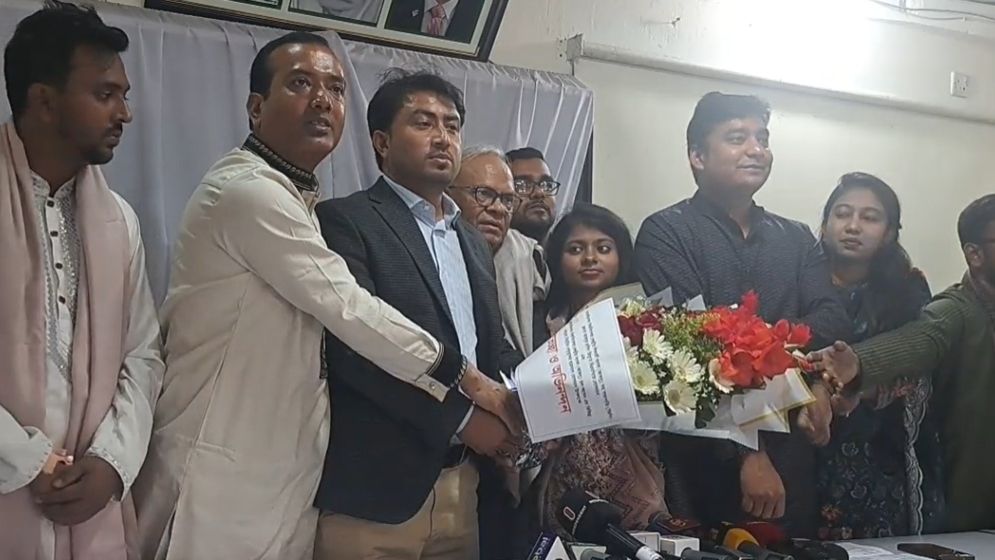 জাকসু ভিপি জিতু বিএনপিতে যোগদান করলেন