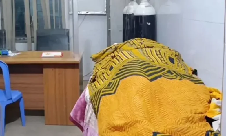 স্ত্রীর মরদেহ রেখে হাসপাতাল থেকে উধাও স্বামী!