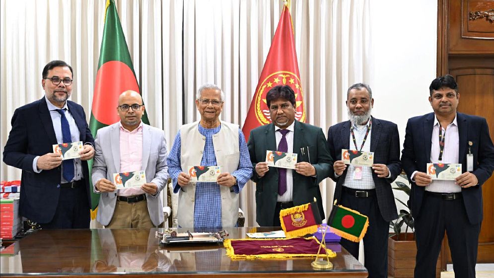 বিজয় দিবস উপলক্ষে বিশেষ স্মারক ডাকটিকিট অবমুক্ত
