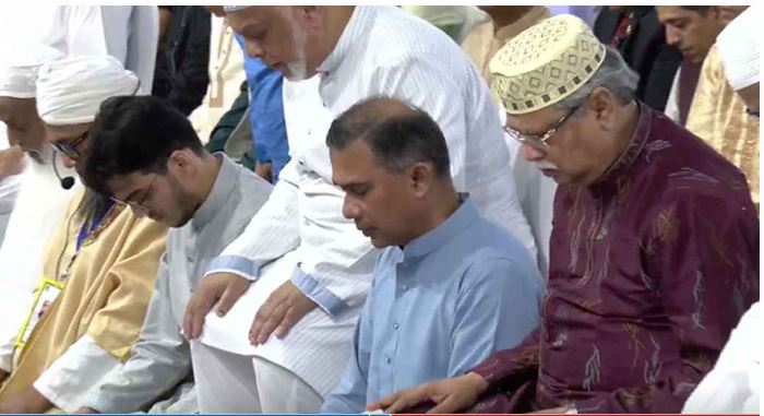 রাষ্ট্রপতি ও প্রধানমন্ত্রীর উপস্থিতিতে ধর্মীয় ভাবগাম্ভীর্যে জাতীয় ঈদগাহে ঈদের প্রধান জামাত সম্পন্ন