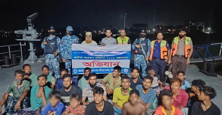 চাঁদপুরে জাটকা ধরায় ২২ জেলে আটক!