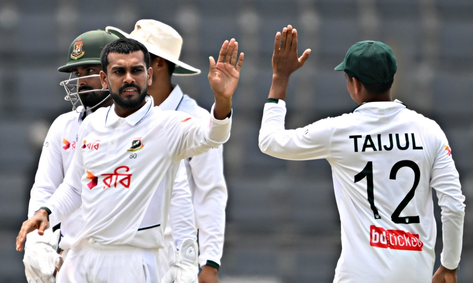 চতুর্থ দিনে লাঞ্চ বিরতিতে ম্যাচের নিয়ন্ত্রণ টাইগারদের হাতে!