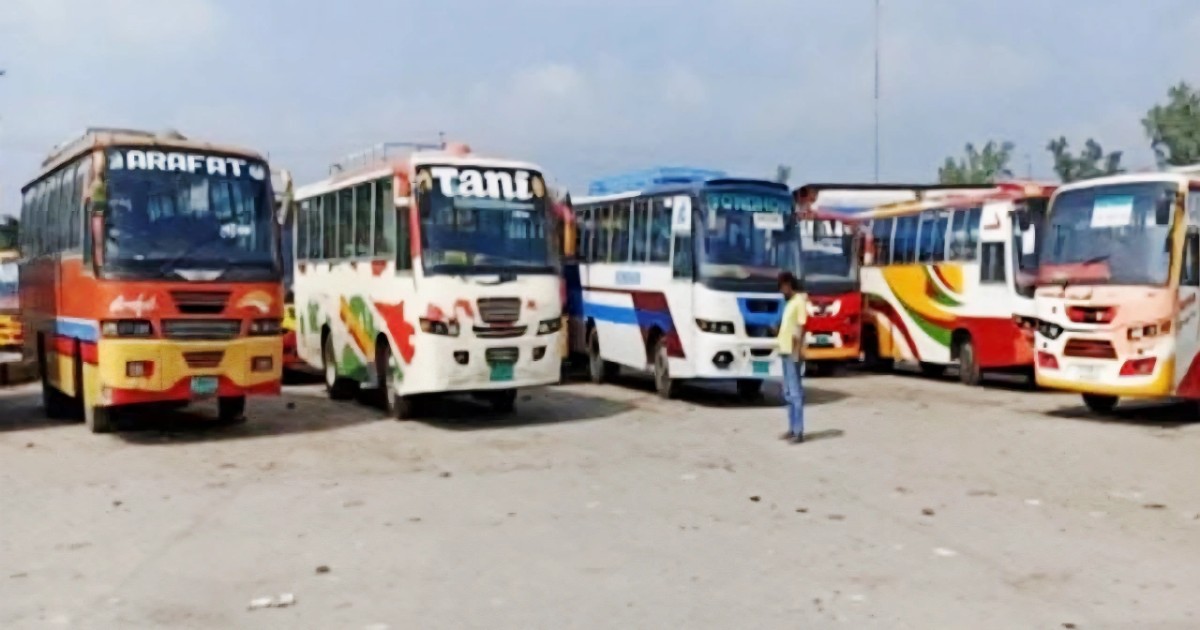 চাঁদা ইস্যুতে চাঁপাইনবাবগঞ্জে সব রুটে বাস চলাচল বন্ধ!