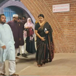 শপথ গ্রহণ করতে সংসদে এনসিপি নেত্রী নুসরাত তাবাসসুম