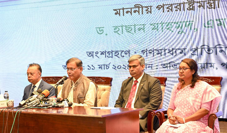 অসাধু ব্যবসায়ীদের বিরুদ্ধে জনগণকে সোচ্চার হতে হবে: হাছান মাহমুদ