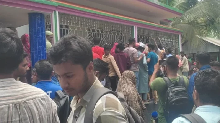 গাজীপুরে একই পরিবারের ৫ খুন: পলাতক ফুরকানের ঘনিষ্ঠ দুইজন আটক