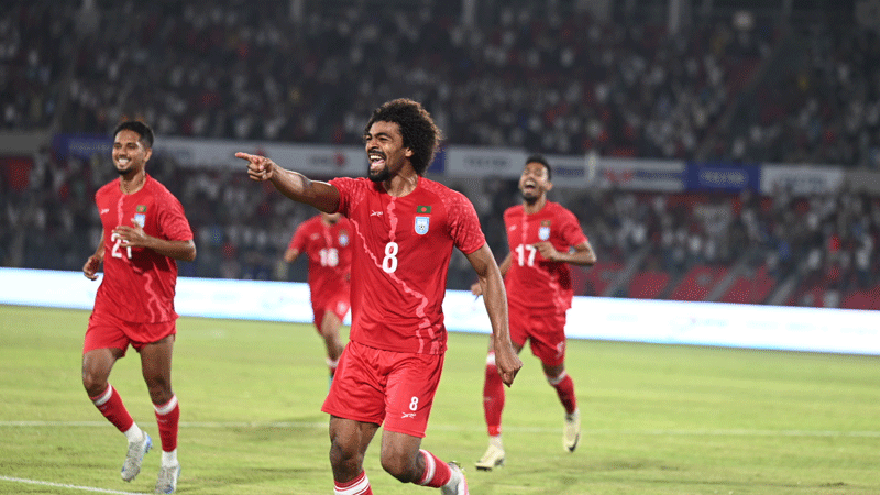 হামজা চৌধুরীর দিকে তাকিয়ে বাংলাদেশের আশা