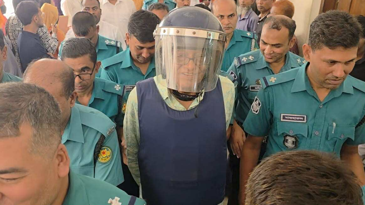 সাবেক প্রতিমন্ত্রী তাজুল ইসলাম হত্যার অভিযোগে আটক