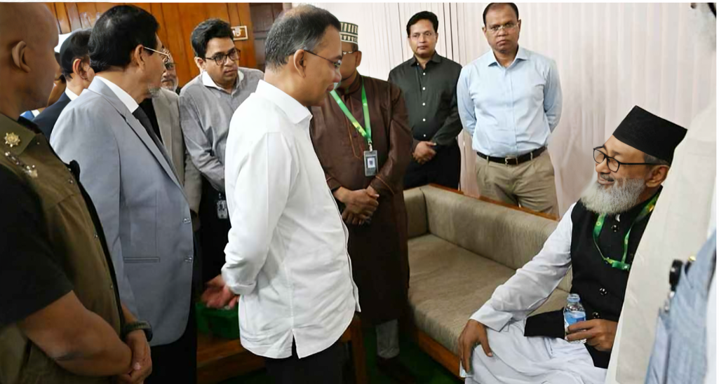 সংসদে অসুস্থ বিরোধীদলীয় এমপি, খোঁজ নিলেন প্রধানমন্ত্রী