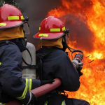 চট্টগ্রামের পাহাড়তলীতে বস্তিতে ভয়াবহ আগুন