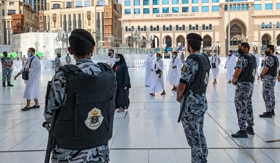 অবৈধ হজযাত্রীকে আশ্রয় দিলেই ১ লাখ রিয়াল জরিমানা ঘোষণা সৌদি আরবের