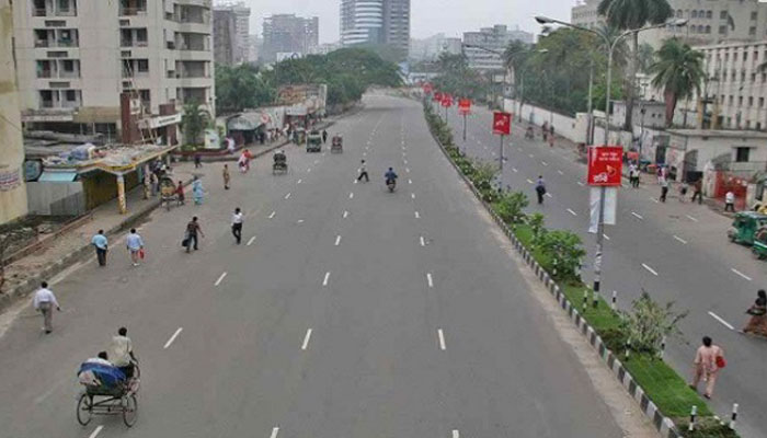 ফাঁকা ঢাকায় মোড়ে মোড়ে ভোগান্তি
