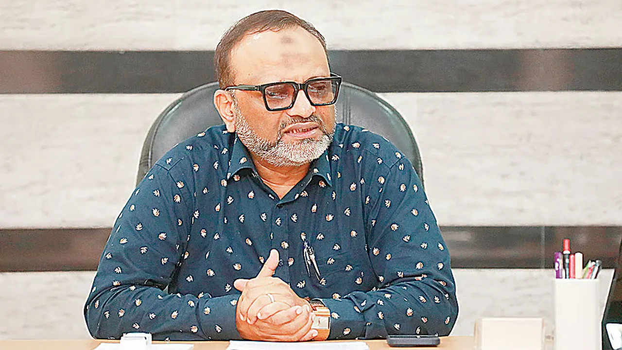 গ্রামীণ বিশ্ববিদ্যালয়ে পরামর্শক পদে অধ্যাপক নিয়াজ আহমদ খান