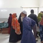 শ্রেণিকক্ষে সিলিং ফ্যান খুলে পড়ে আহত ২ শিক্ষার্থী!