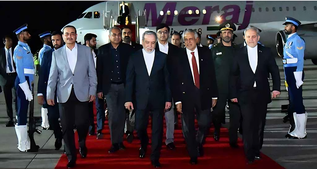 পাকিস্তানে পৌঁছেছে ইরানের উচ্চপর্যায়ের প্রতিনিধি দল