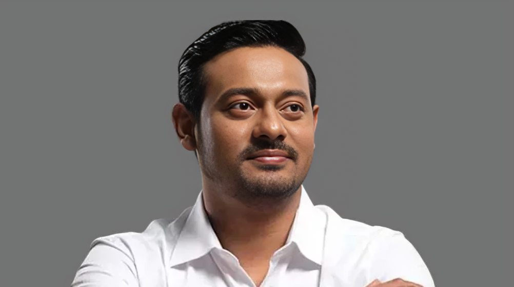 ৪ ঘণ্টা লাইনে থেকেও তেল মেলেনি, ভোগান্তির চিত্র তুলে ধরলেন নাসীরুদ্দীন পাটওয়ারী