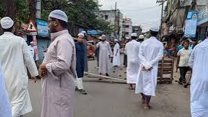 চট্টগ্রামে বাসের ধাক্কায় হেফাজত নেতা নিহত, মহাসড়ক অবরোধ