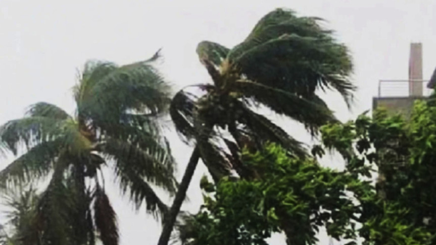 ৮০ কিমি বেগে কালবৈশাখীর হুঁশিয়ারি, নদীবন্দরে সতর্ক সংকেত