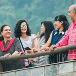 মা–বাবাকে ঘুরাতে নিলেই মিলবে ছুটি ও ভাতা!