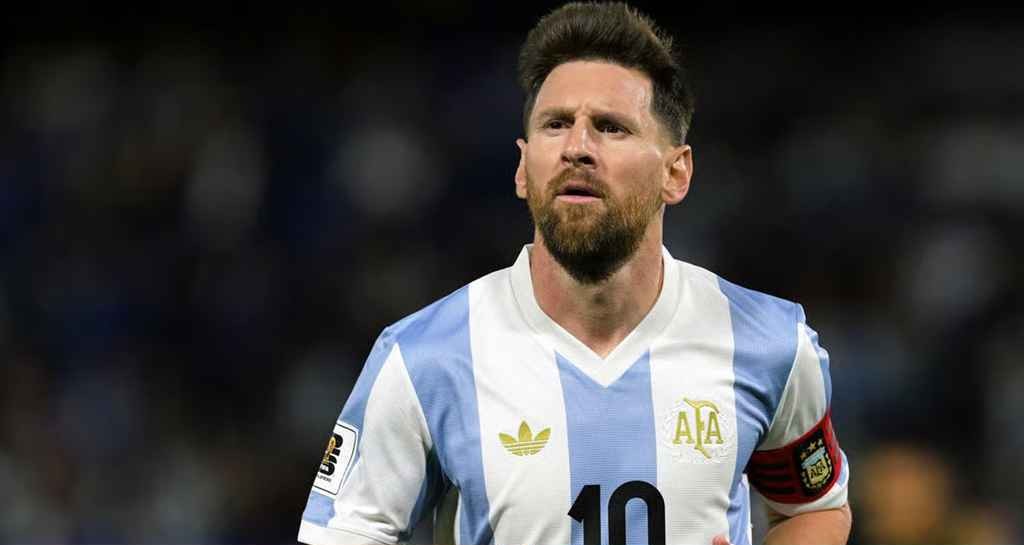 মেসির আমি চাই উচ্চারণে কাঁপছে ফুটবল বিশ্ব, কী ঘটেছে আসলে?