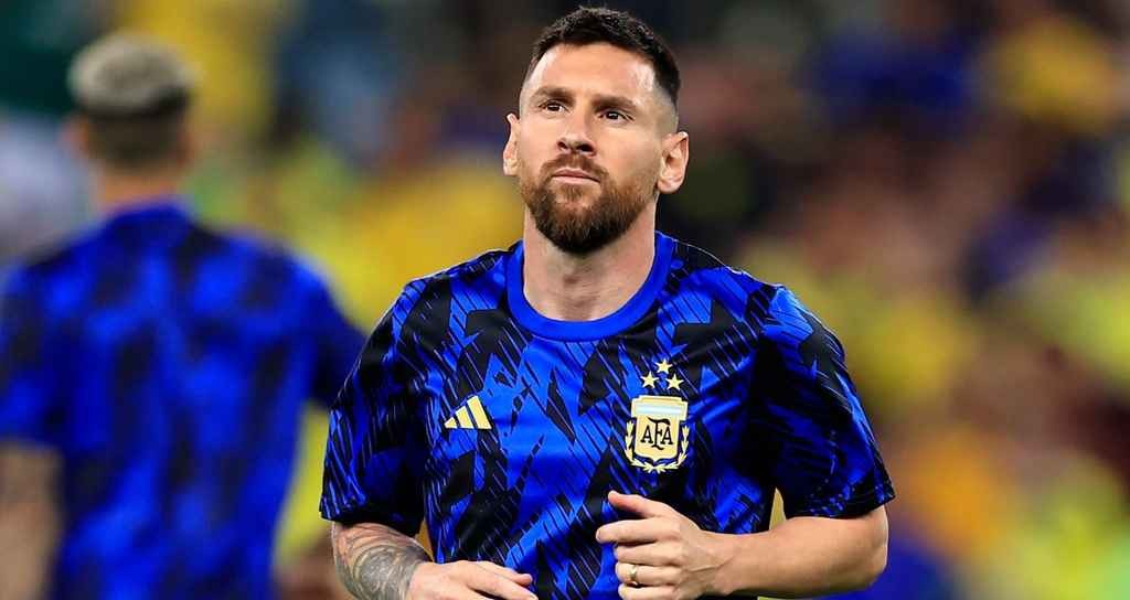 আর্জেন্টিনা না মায়ামি — কোন দলের হয়ে খেলবেন মেসি?