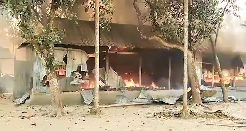 পীরগাছায় হেযবুত তওহীদের বাড়ি-ঘরে হামলা, ভাঙচুর ও অগ্নিসংযোগের ঘটনায় থানায় মামলা