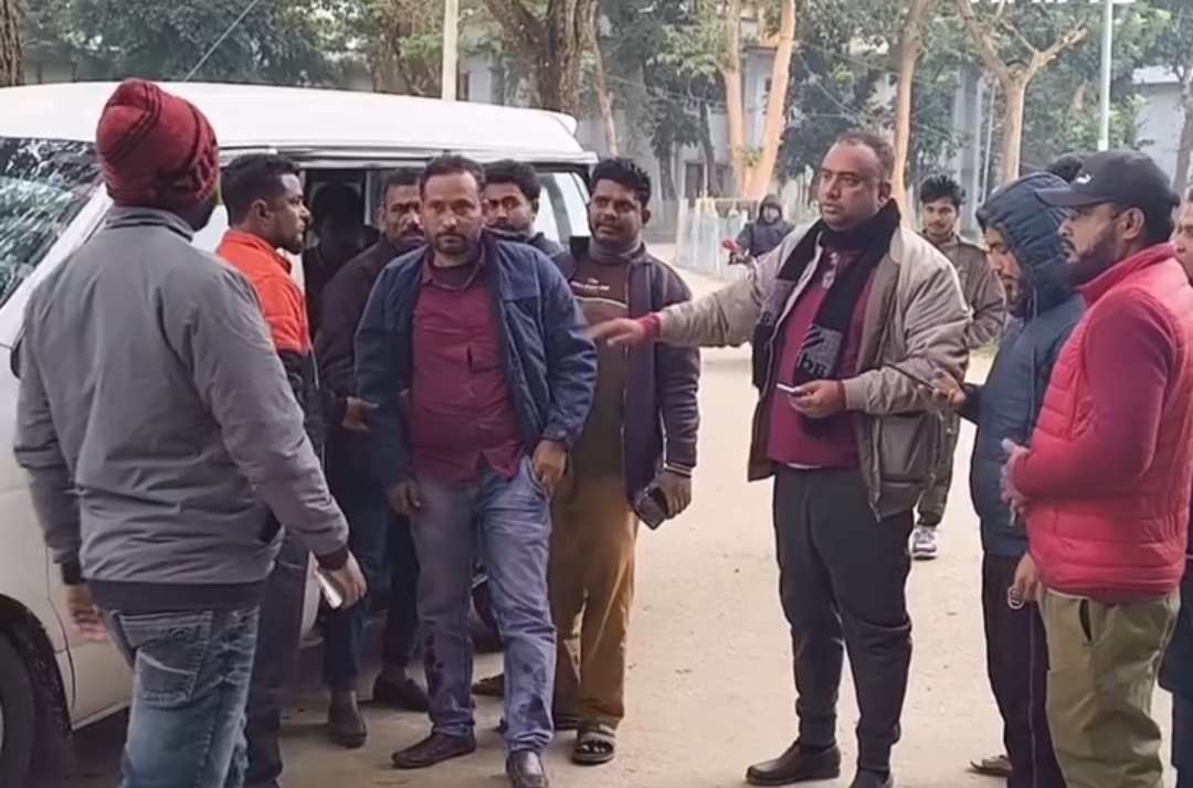 কমলগঞ্জে ভুয়া সাংবাদিক পরিচয়ে প্রতারণা: প্রাইভেট কারসহ আটক ৪