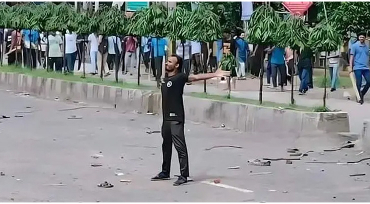 রংপুরে আবু সাঈদ হত্যা: সাবেক আইজিপিসহ ১৭ জনের নামে মামলা
