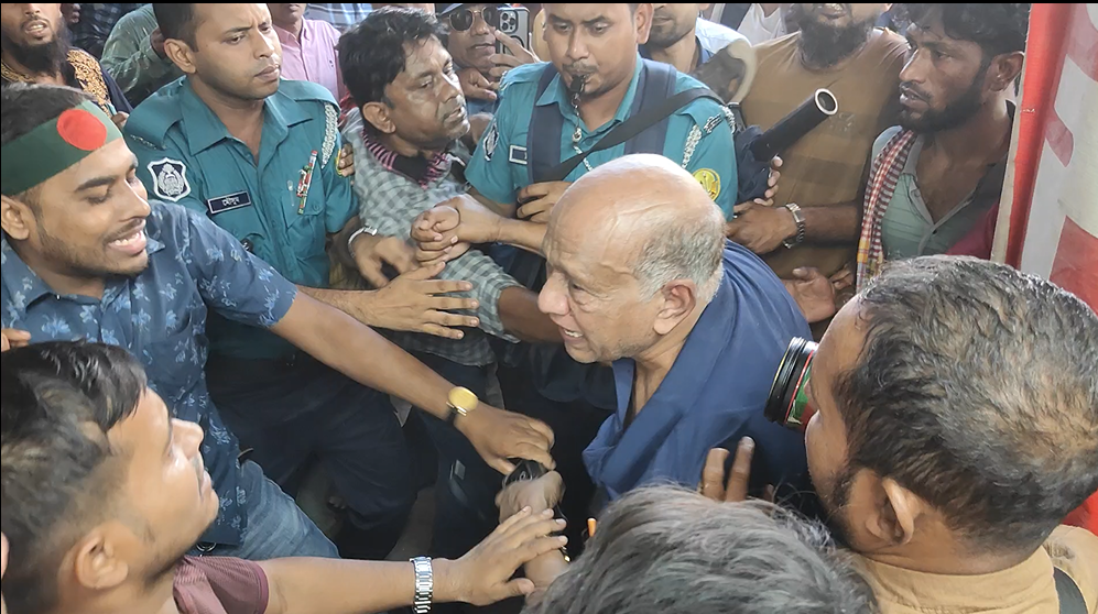 কর্মসূচি ডেকে মাঠে উপস্থিতি প্রায় নেই: এসেও গ্রেফতার কয়েকজন নেতাকর্মী